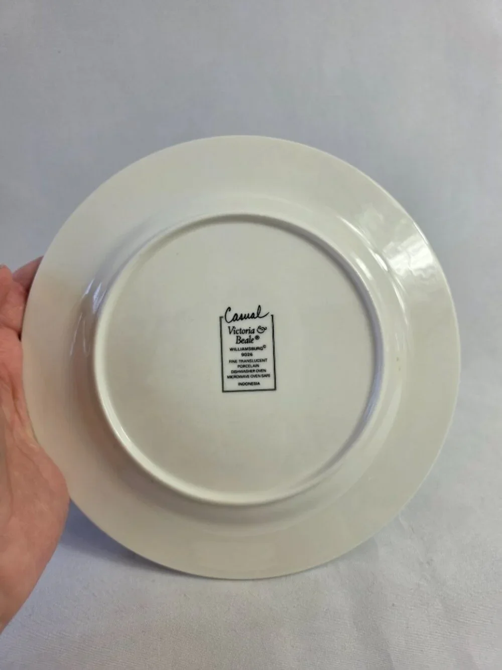 Victoria Beale Williamsburg Salad Plate Blue Yellow and Black Starburst Pattern